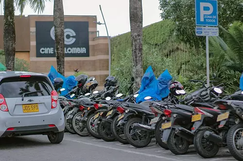 Inician los cobro en las nuevas zonas de parqueo público