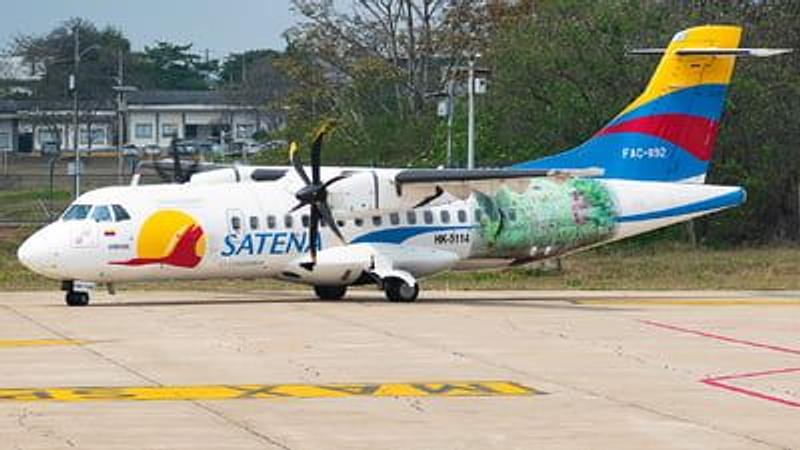 SATENA refuerza flota con nuevo avión