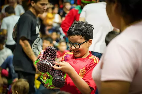 Donaton para los niños de navidad