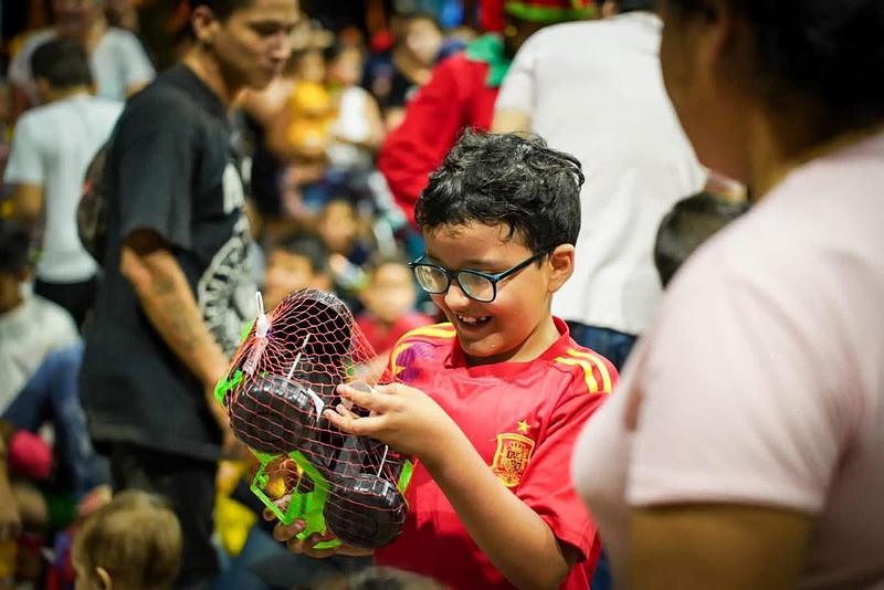 Donaton para los niños de navidad