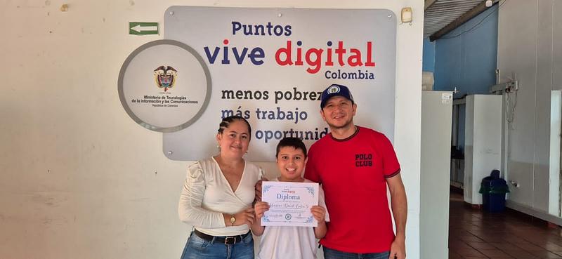 Finalizan los cursos en punto Vive Digital de Playa Rica