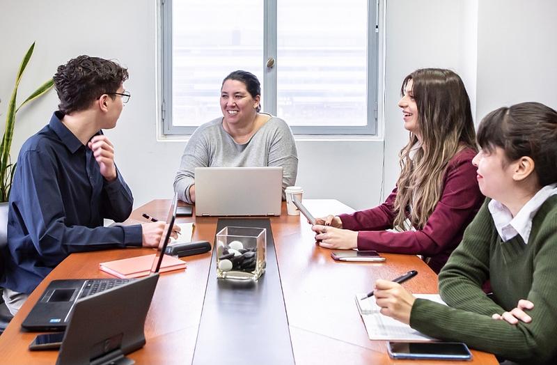 Estrategias clave para mejorar la cultura laboral en 2025