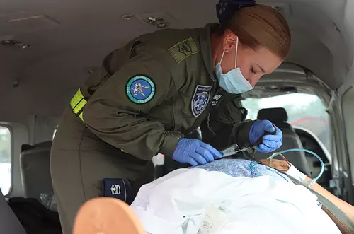 Fuerza aérea rescata a mujer embarazada en el Vichada