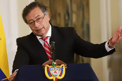 Petro exige remuneración para recicladores en Colombia