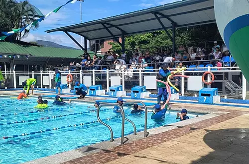 Éxito en la competencia inclusiva de natación en Cofrem