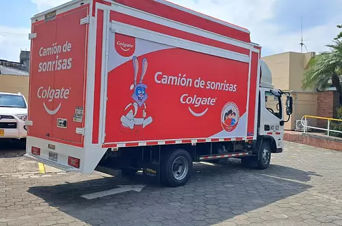El "Camión de Sonrisas" llega a Colombia con una misión