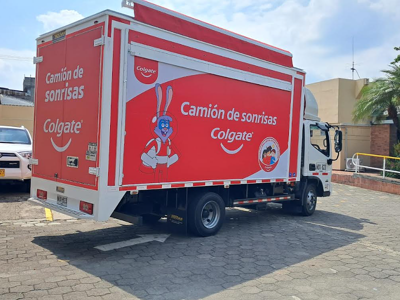 El "Camión de Sonrisas" llega a Colombia con una misión