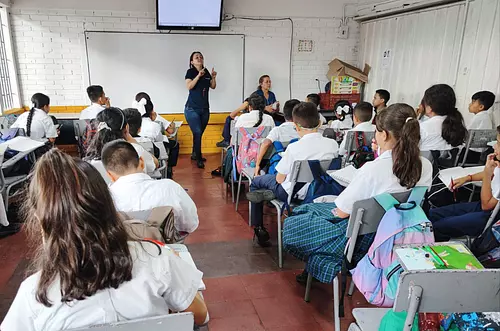 Vuelve la vigilancia a los colegios de Villavicencio