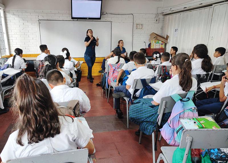 Vuelve la vigilancia a los colegios de Villavicencio