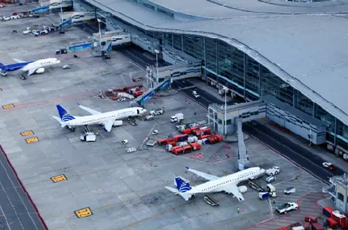 Colombia logra cifras récord en movilidad aérea en 2024