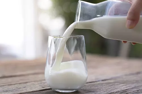 Empresas lecheras, multadas por adulterar productos