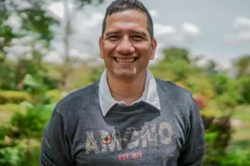 Profesor Majé deja en alto el nombre de Colombia