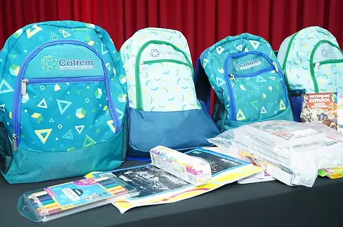 Hijos de trabajadores de Cofrem recibirán paquetes escolares