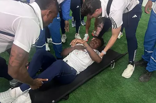 El bus de Millonarios FC fue atacado a piedra