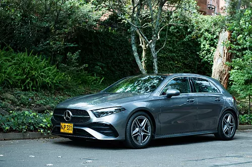 Mercedes-Benz: pintura solar que recarga autos eléctricos