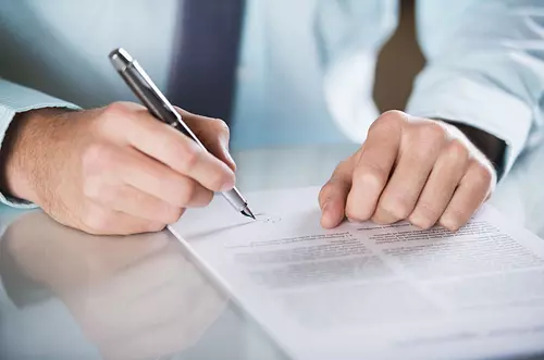 Nueva ley cambia las reglas para contratistas en Colombia