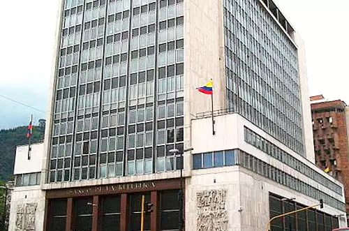 Inflación continuará acercándose a la meta del 3%