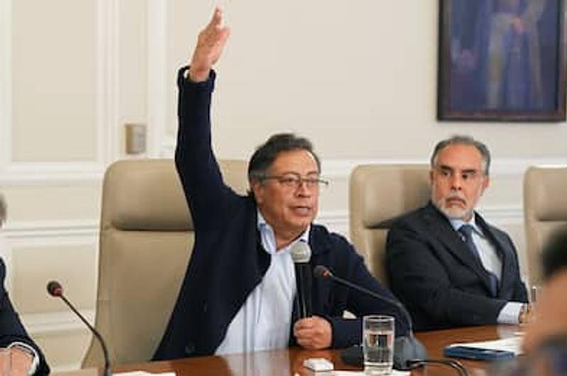 Gobierno prevé inflación del 3,6% y PIB en 2,6% para 2025
