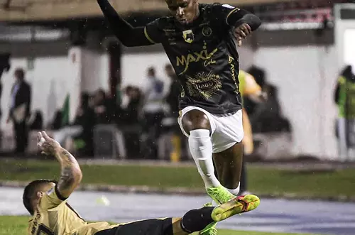 Triunfo de Llaneros revienta la tabla del descenso