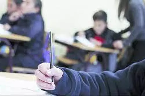 Prohíben clases antes de las 7:00 a.m. en primer debate