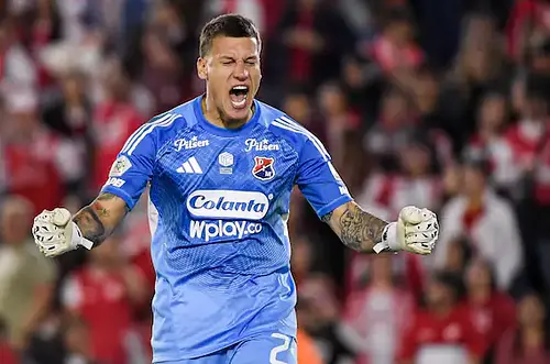 Medellín revivió en El Campín y aprieta la tabla