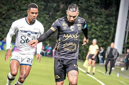 Descenso aprieta tras fecha 14: equipos en la cuerda floja