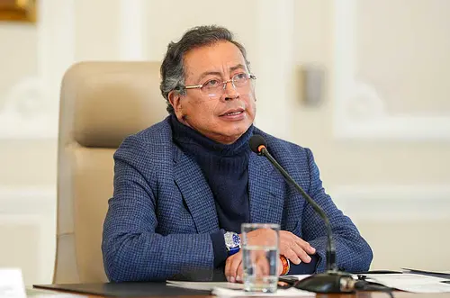 Petro alista consulta popular para el 1 de mayo