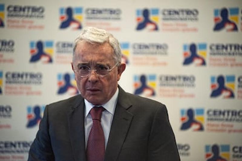 Fiscalía alista su jugada final en juicio contra Uribe