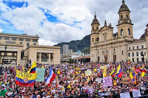 Petro participará en marchas del 1° de mayo y llevará consulta al Congreso