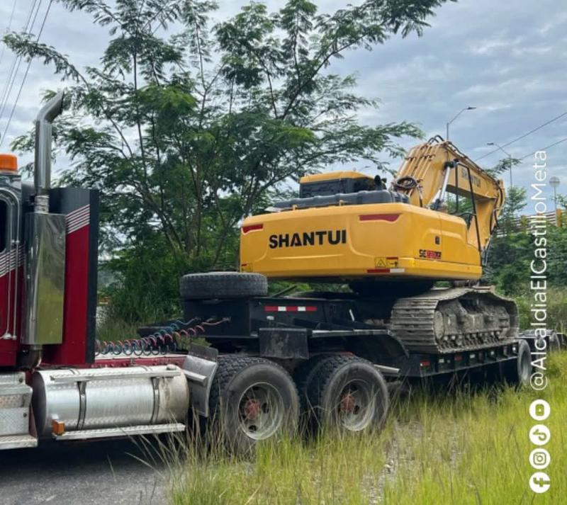 Envían maquinaria para desbloquear vía Guamal–San Martín