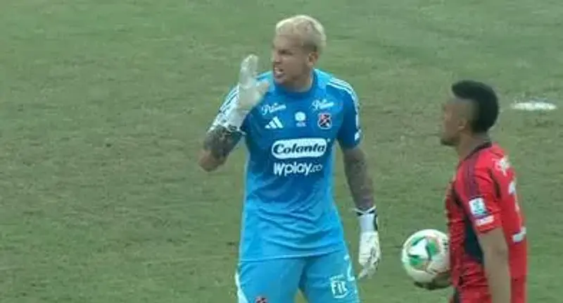 Piden sanción a Aguerre por gestos en clásico paisa