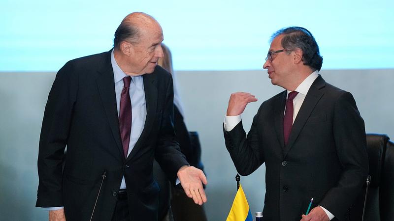 Álvaro Leyva vuelve a arremeter contra Petro con dura carta internacional