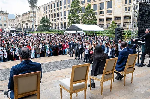 Petro viajará a China para firmar carta de intención con la Ruta de la Seda