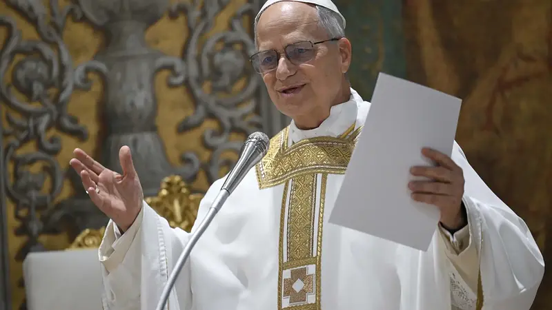 Papa León XIV rinde homenaje a las madres en su primer Ángelus