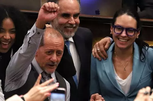 Gabriel Parrado, otra vez suspendido en la Cámara