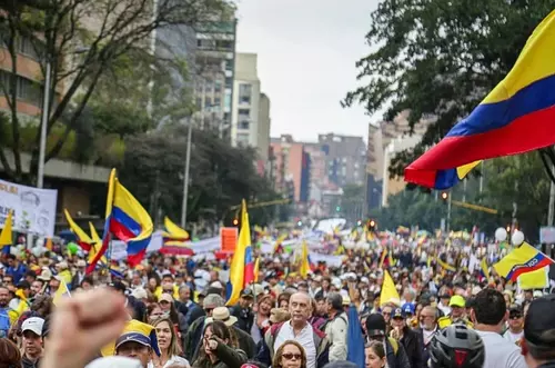 Día cívico en Colombia: puntos de concentración y medidas