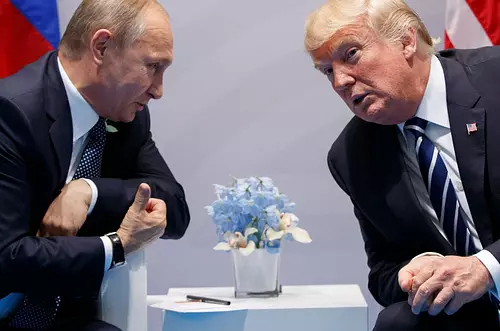 Trump y Putin negocian el futuro de la guerra en Ucrania