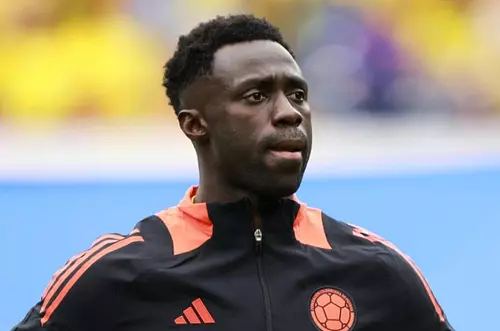 Dávinson Sánchez se baja de la convocatoria contra Paraguay