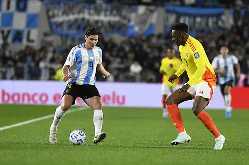 Argentina y Colombia empataron 1-1 en Buenos Aires