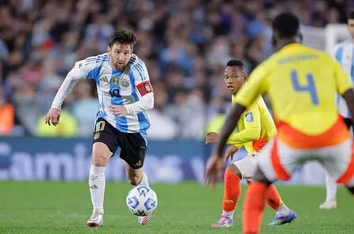 Así quedó la tabla de posiciones tras el empate entre Argentina y Colombia