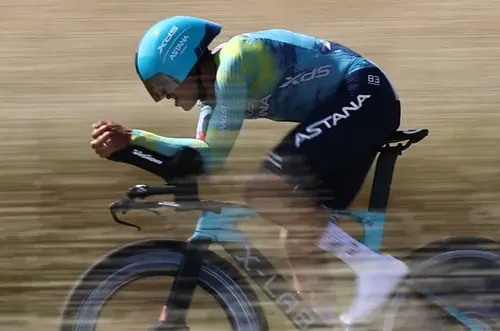 Harold Tejada se fractura y abandona el Dauphiné 2025