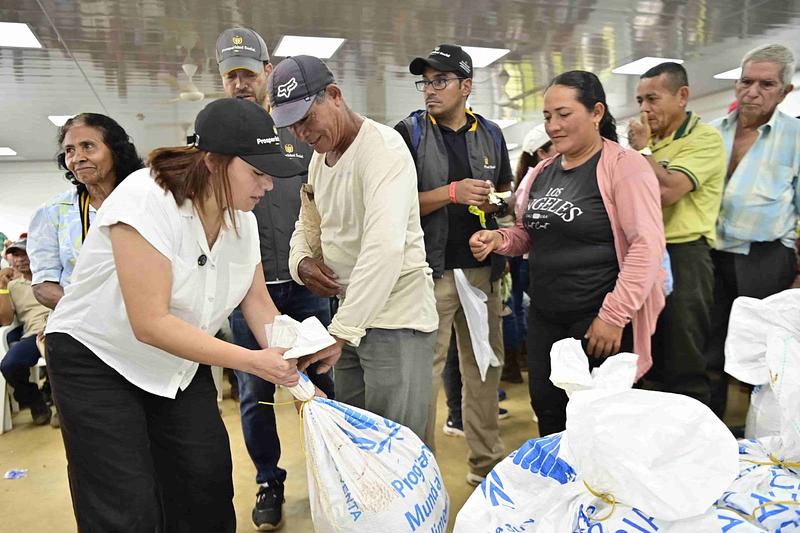Entregan 20.000 ayudas humanitarias en 80 veredas del Guaviare
