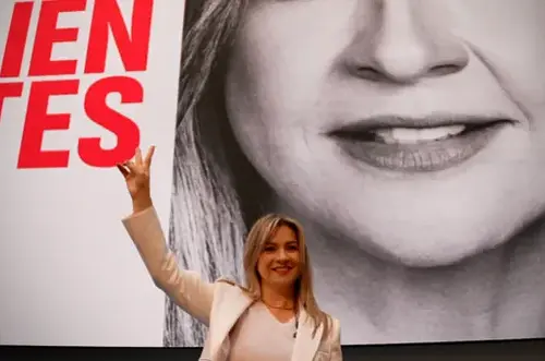 Vicky Dávila lanza su candidatura presidencial para 2026