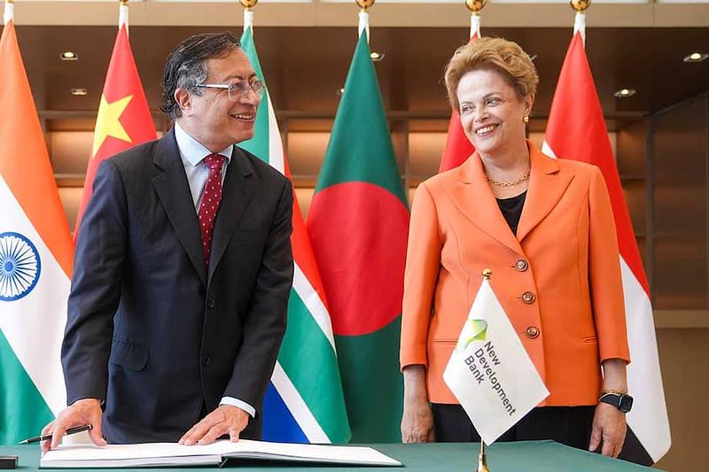 Colombia se une oficialmente al Banco de los Brics