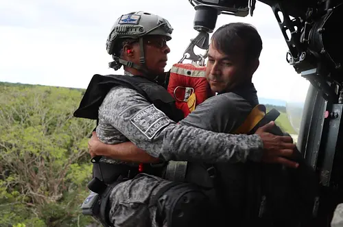 Rescate aéreo en Guayuriba: seis personas salvadas del agua