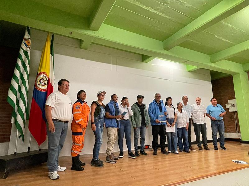 Guías del Güejar se certifican en rafting profesional