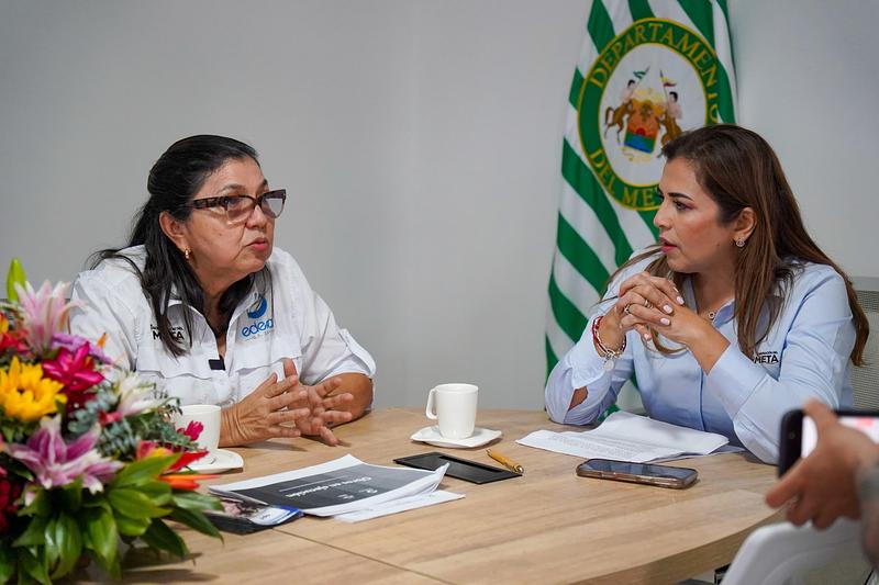 Gobernadora entrega compactadores para mejorar gestión de residuos