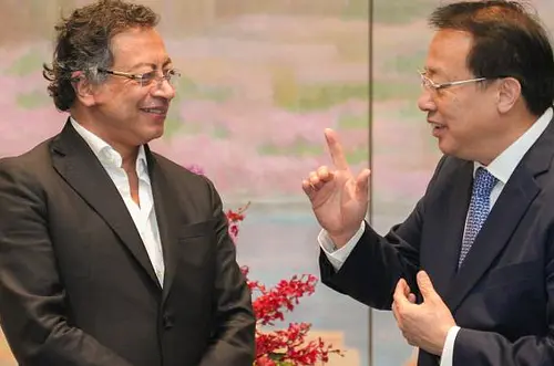 Petro se reúne con el alcalde de Shanghái en China