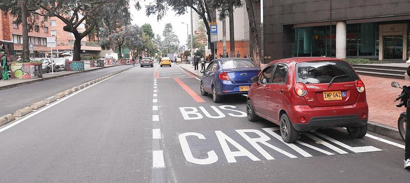 Fotomultas por invadir carril de bus inician el 26 de mayo