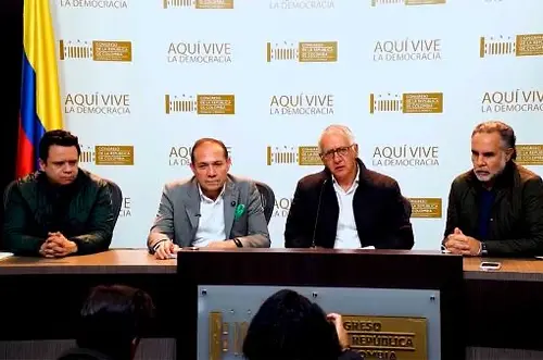 Gobierno radica nueva Consulta Popular con 16 preguntas clave